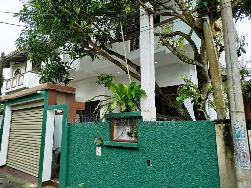 Two Storey House for Sale in Piliyandala