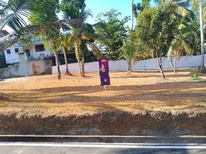 Lands in Facing Galle Baddegama Road