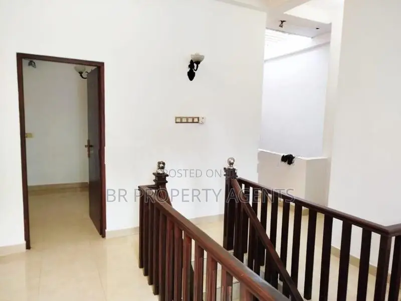 Two Storey House for Sale in Piliyandala