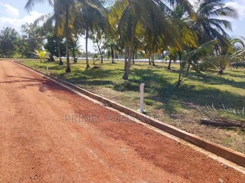 අනුරාධපුර සින්නක්කර ඉඩමක්