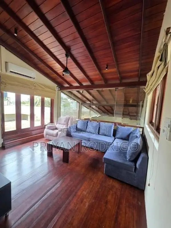 Luxury Fully Furnished 04 Bed rooms House for Rent in Maharagama