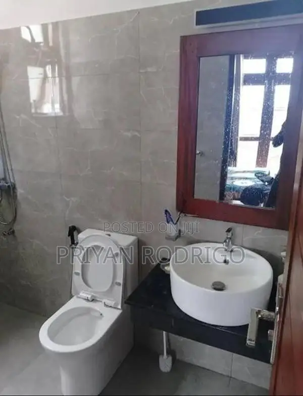Athurugiriya, 3BR Modern Single Storey hOuse of 07 Perch Land for Sale