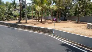 ගාල්ල කරාපිටියෙන් බිම් කොටස්