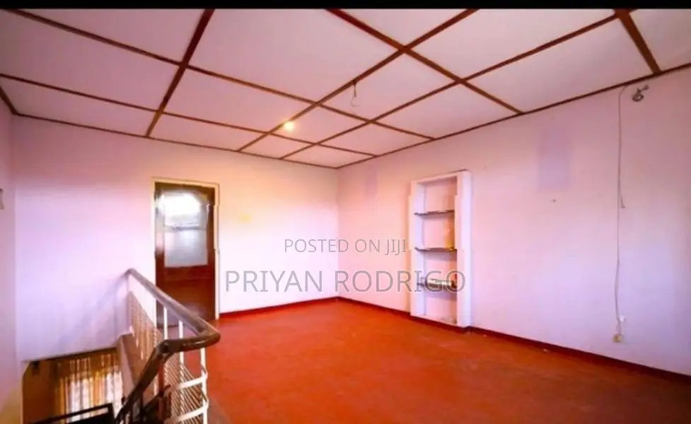Moratuwa 02 Storied House on 25.1 Perches of Land for Sale