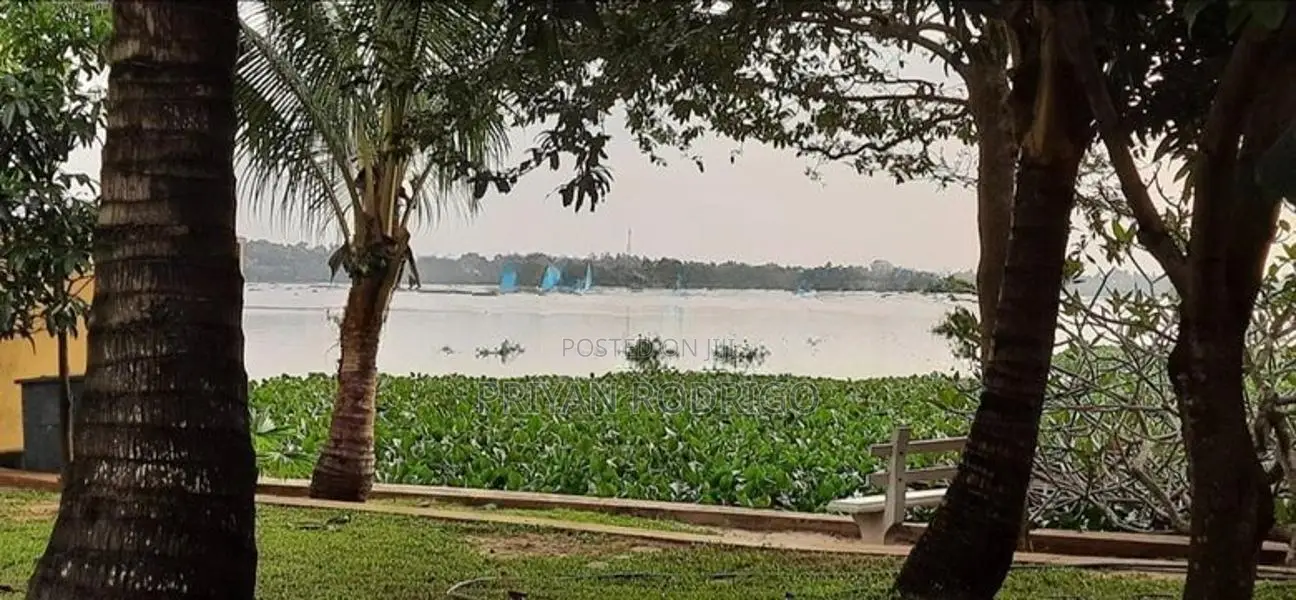 Bolgoda Waterfront 02 Storied Villa on 14.9 Perches of Land for Sale