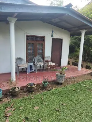 Kottawa - Makumbura 35 Perches of Land with a liveable House for Sale