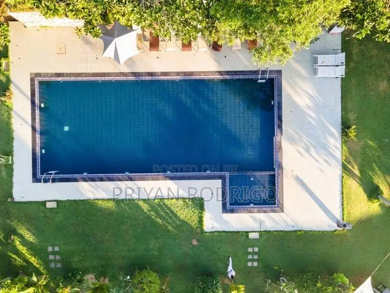 Wadduwa, Hotel property on the beach for Sale