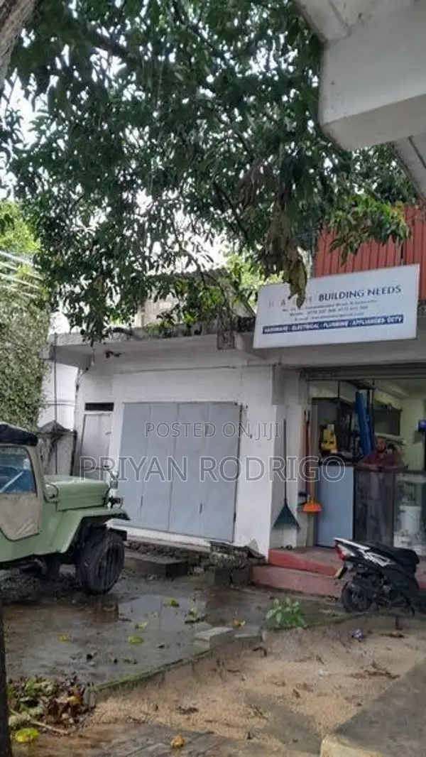 Kohuwala Dutugemunu Street Commercial Space Facing a 30ft Road for Sal