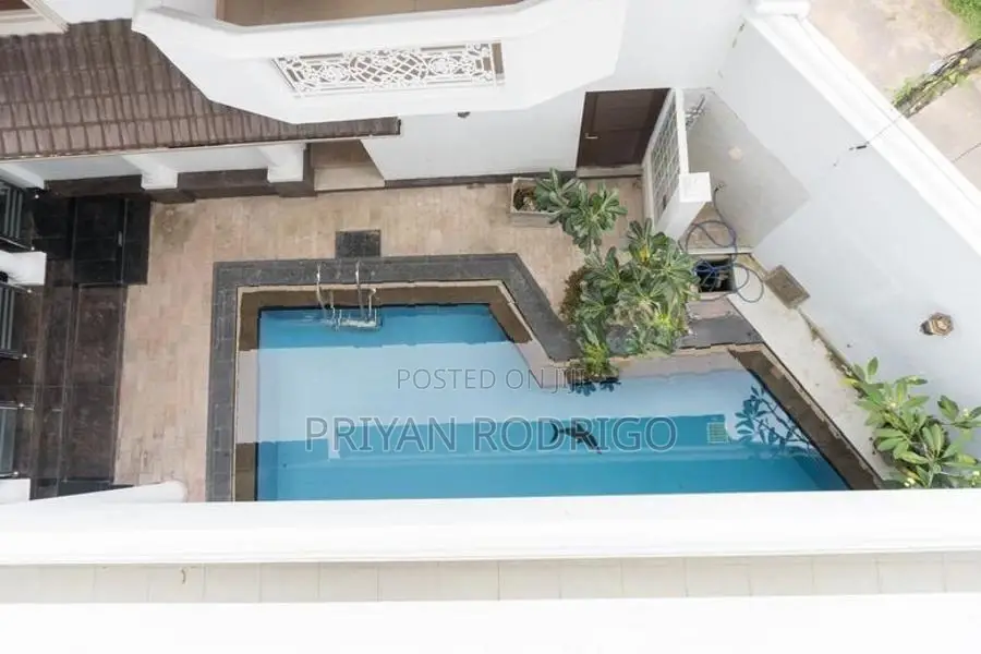 Kotte Beddegana, Luxury House on 17 Perches of Land for Sale