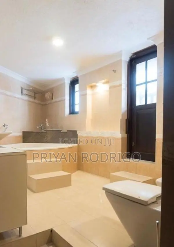 Kotte Beddegana, Luxury House on 17 Perches of Land for Sale