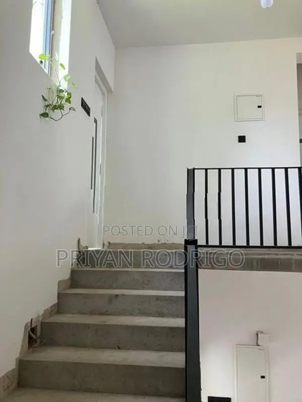 Divulapitiya, Brand New 04 BR House on 15.6 Perches of Land for Sale