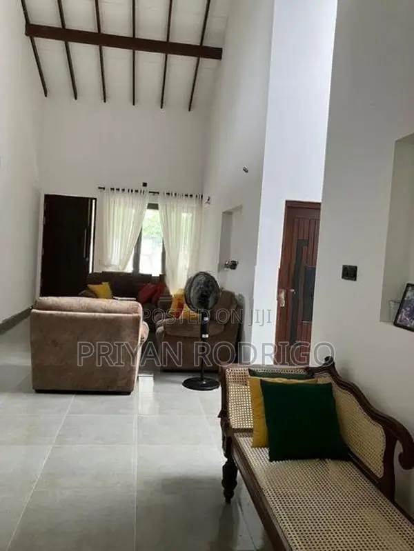 Divulapitiya, Brand New 04 BR House on 15.6 Perches of Land for Sale