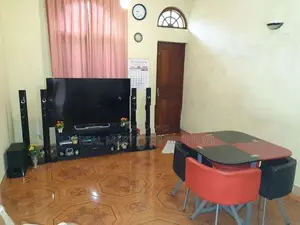 Kandy : 9BR (21.5P) 4-Storey House for Sale