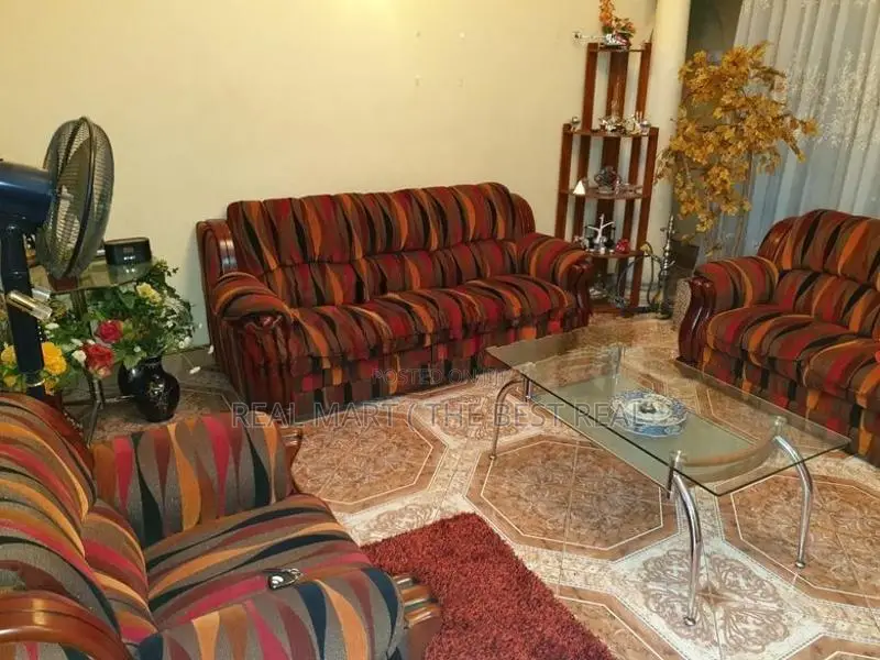 Kandy : 9BR (21.5P) 4-Storey House for Sale