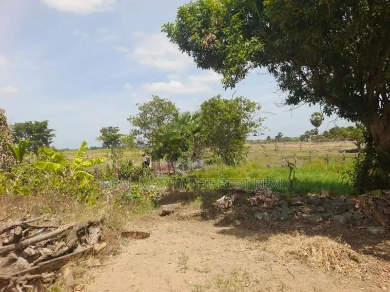 ARUGAM BAY : 3-BR (33P) SPACIOUS HOUSE FOR SALE