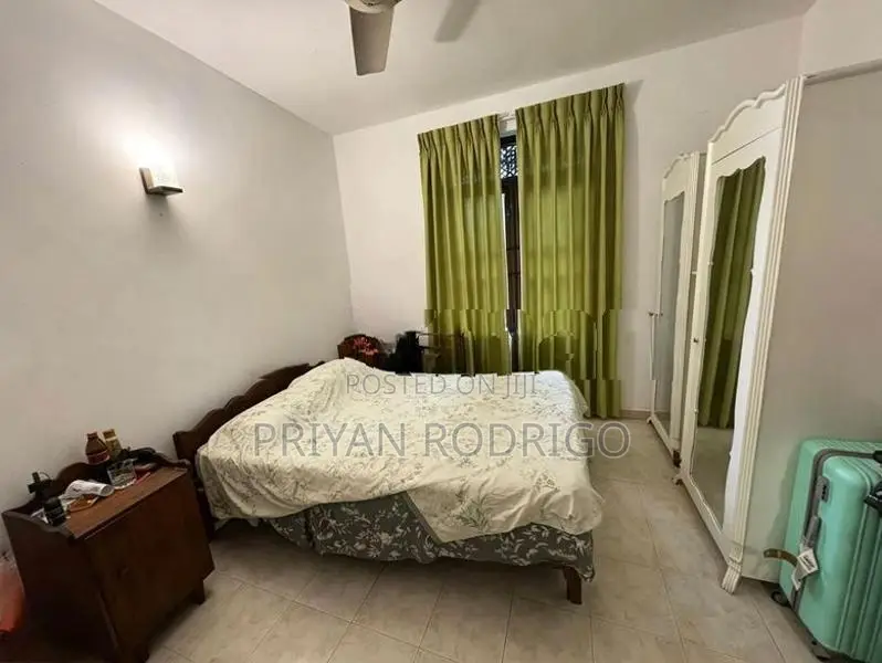 Sri Jayawardenapura Kotte - Beddagana Road 04 Bed Room House for Rent