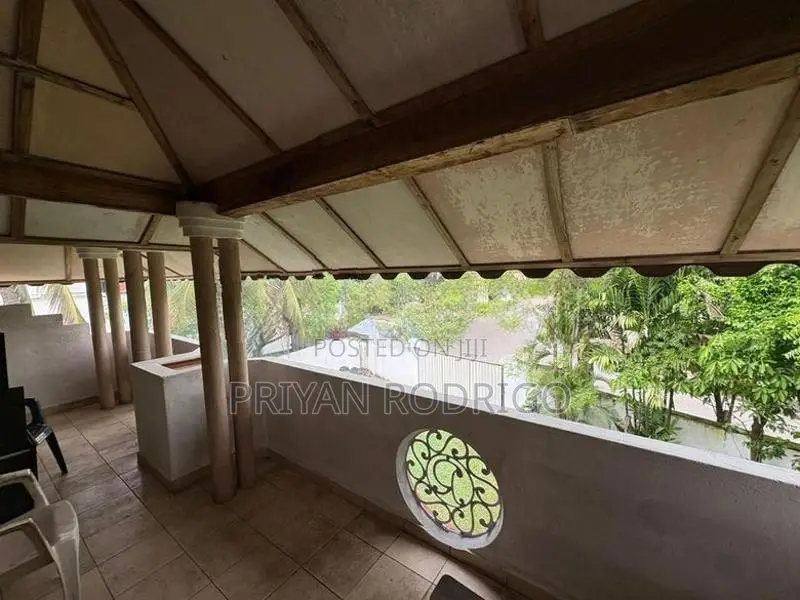 Sri Jayawardenapura Kotte - Beddagana Road 04 Bed Room House for Rent