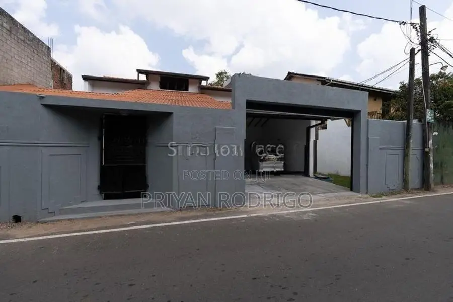 Delkanda - Nugegoda 02 Storied House on 17 Perches of Land for Sale
