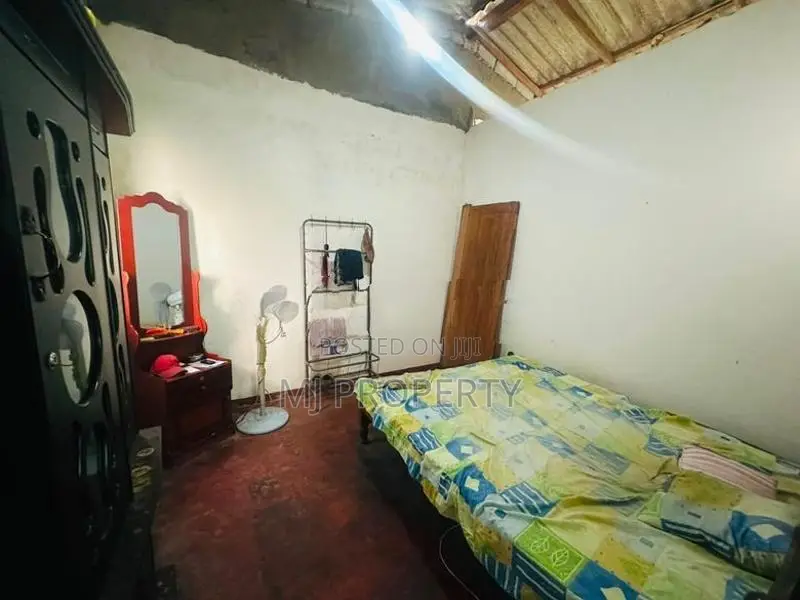 ( YS- 1099) Valuable Two Storey House for Sale in Meegoda Halbarawa
