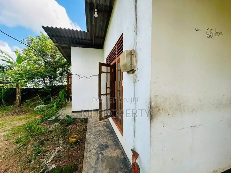 ( YS- 1099) Valuable Two Storey House for Sale in Meegoda Halbarawa
