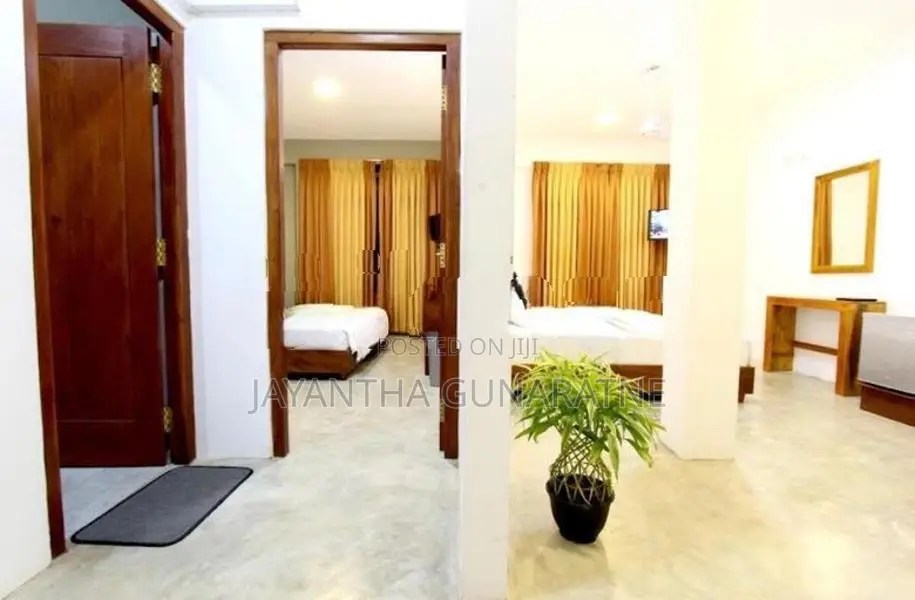 15 Rooms Hotel for rent in Ella