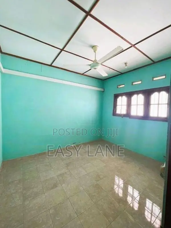 බේරුවලින් ගාලු පාරට මීටර් 200ක් දුරින් සුපිරි නිවසක් / RU 12600
