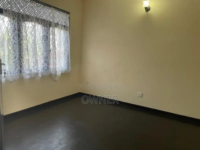 Upstair House For Rent in Nugegoda