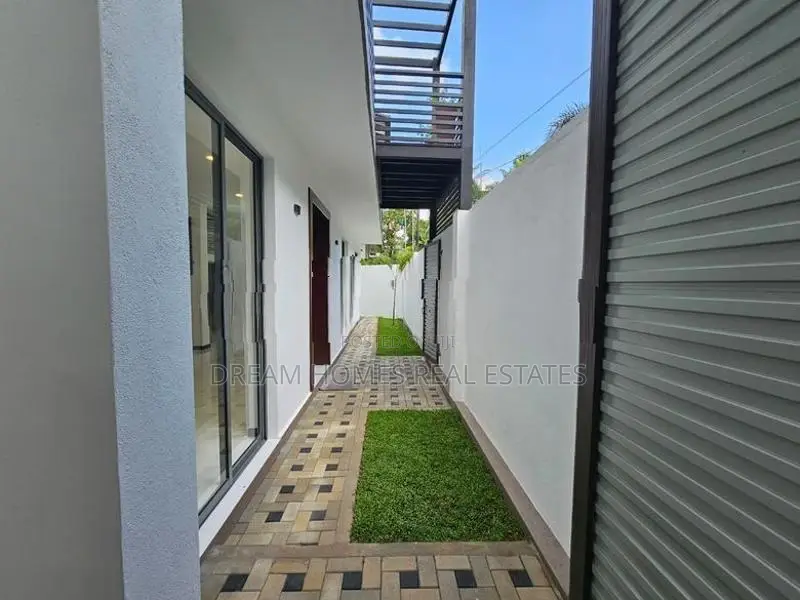 Brand New Luxury 4BR House for Sale – Kottawa, Siddamulla