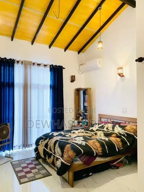 2 Storey Luxury House Delpe Juntion Ragama
