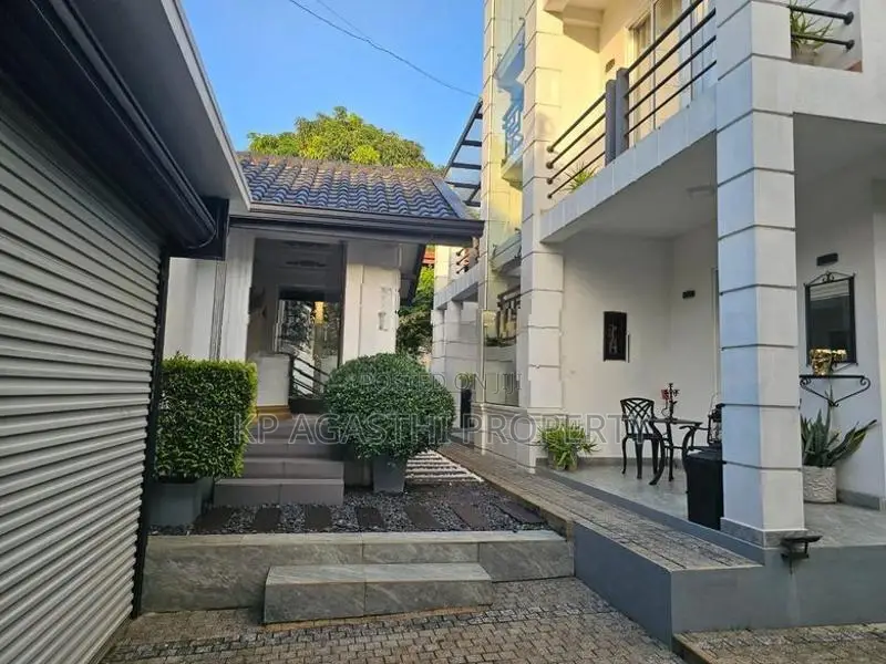 Super Luxury House for Sale in Kolonnawa