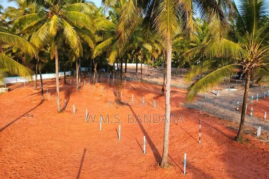 Land for Sale Near Melsiripura Town U04