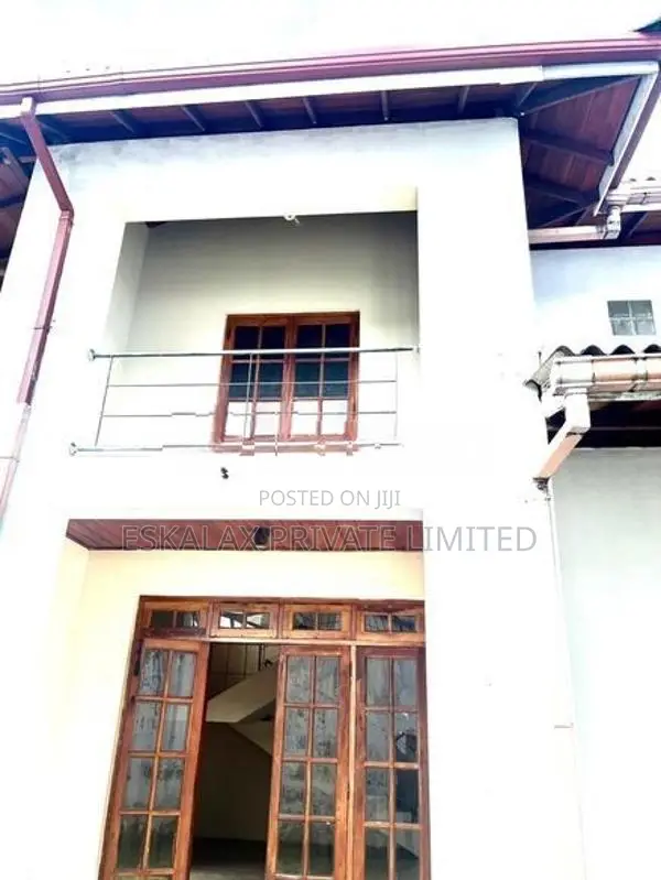 2 Storey House for Rent in Battaramulla - EH409