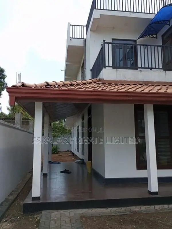 2 Storey House for Sale in Piliyandala Kahapola - EH414