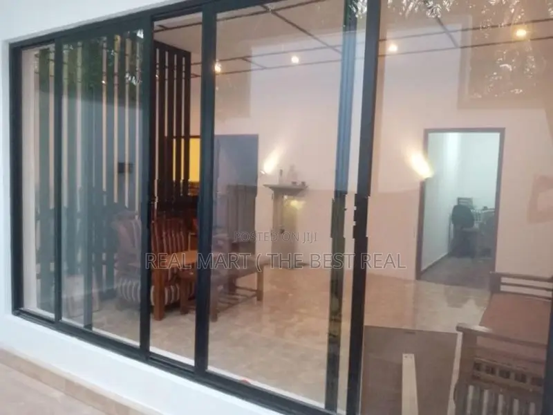 Pannipitiya : 4-BR (12P) Single-Storey House for Sale
