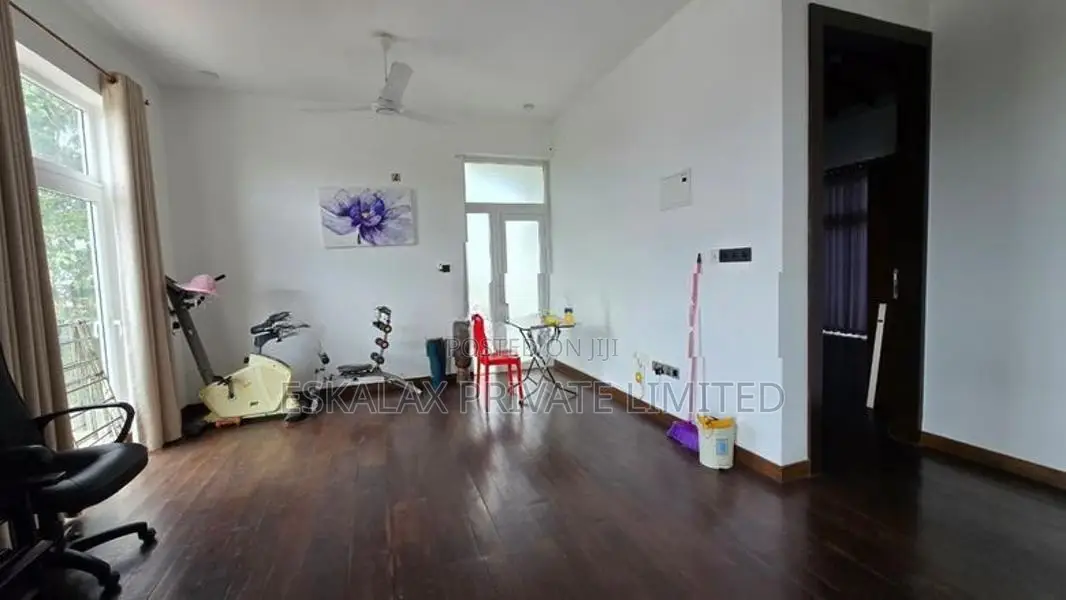 2 Storey House for Sale in Temple Road, Talawathugoda - EH380