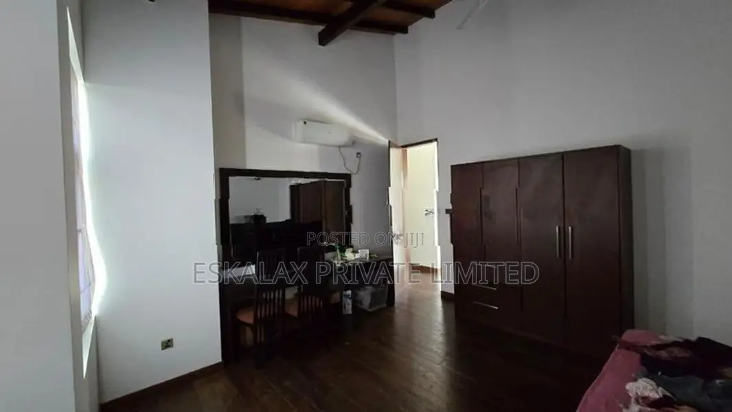 2 Storey House for Sale in Temple Road, Talawathugoda - EH380