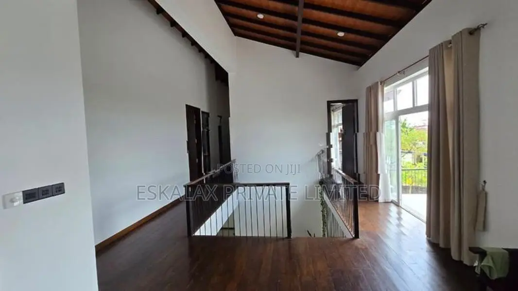 2 Storey House for Sale in Temple Road, Talawathugoda - EH380
