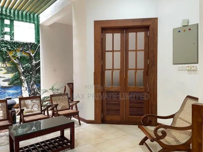 3 Storey 11BR House for Sale in Rajagiriya - EH357