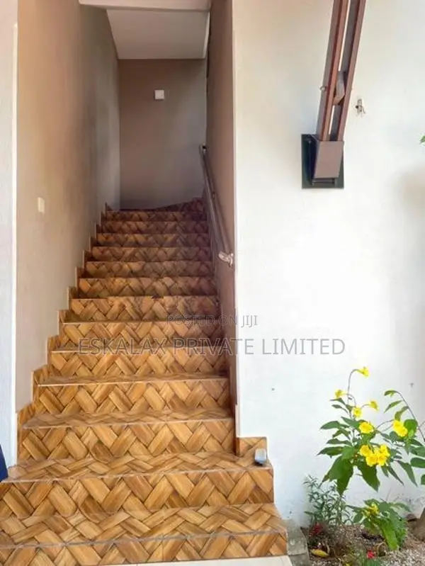 3 Storey 11BR House for Sale in Rajagiriya - EH357