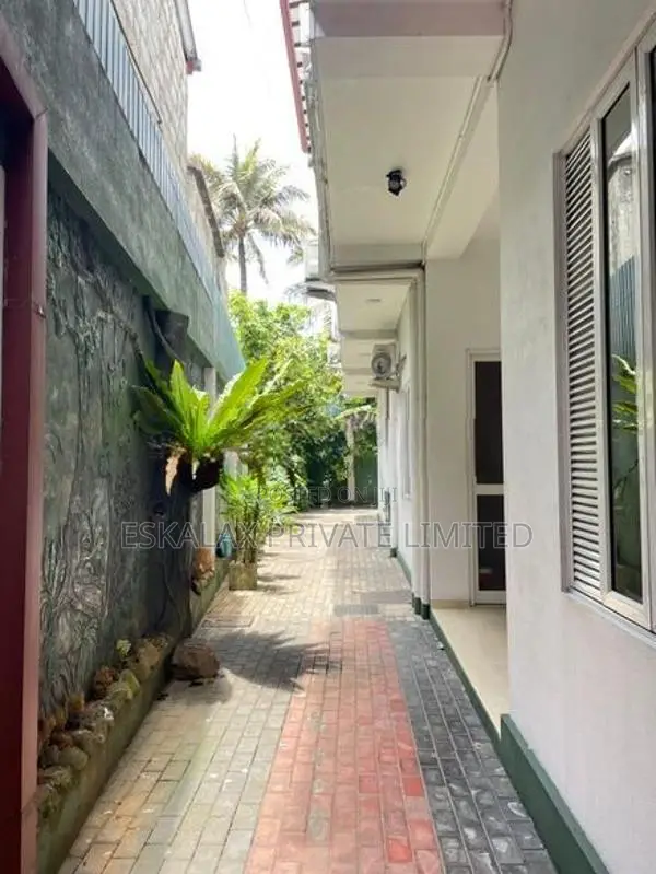 3 Storey 11BR House for Sale in Rajagiriya - EH357