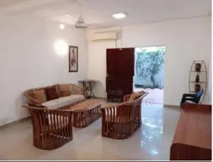 2 Storey House for Sale in Balapokuna Place, Colombo 6 - Eh354
