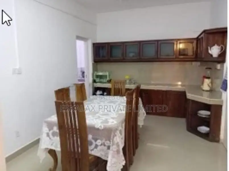 2 Storey House for Sale in Balapokuna Place, Colombo 6 - Eh354