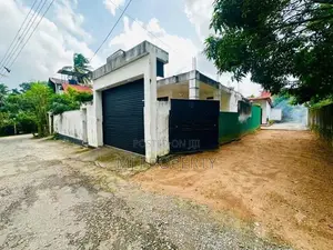 ( YC-1070) Valuable Commercial Warehouse for Sale in Homagama