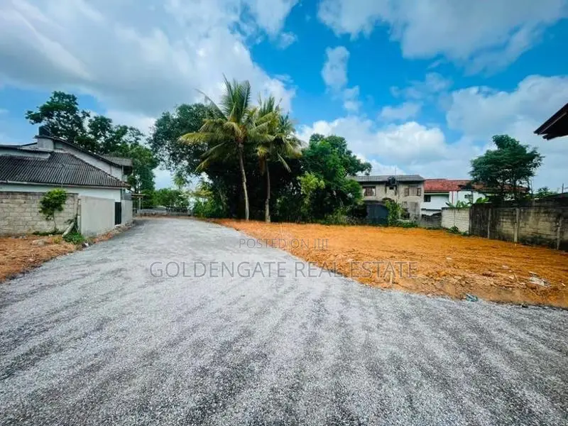 Valuable Land for Sale Near the Kandy Rd in Yakkala