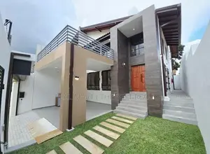 BATTARAMULLA : 3-AC-BR (8.5P) BRAND NEW LUXURY HOUSE FOR SALE