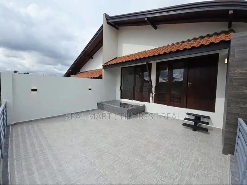 BATTARAMULLA : 3-AC-BR (8.5P) BRAND NEW LUXURY HOUSE FOR SALE