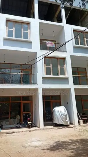 WELIGAMA : 8000 SQFT (33.5P) HOTEL & APARTMENTS FOR SALE