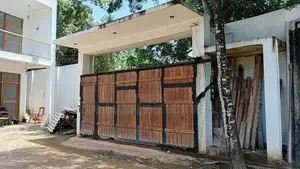 WELIGAMA : 8000 SQFT (33.5P) HOTEL & APARTMENTS FOR SALE
