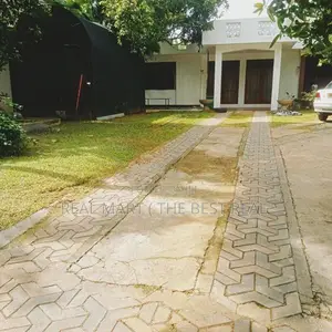 NUGEGODA : 3-BR (25.75P) HOUSE FOR SALE