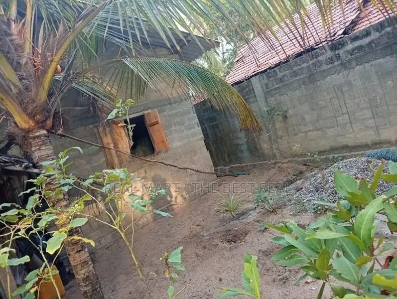 MADURANKULIYA : 20 PERCHES LAND FOR SALE